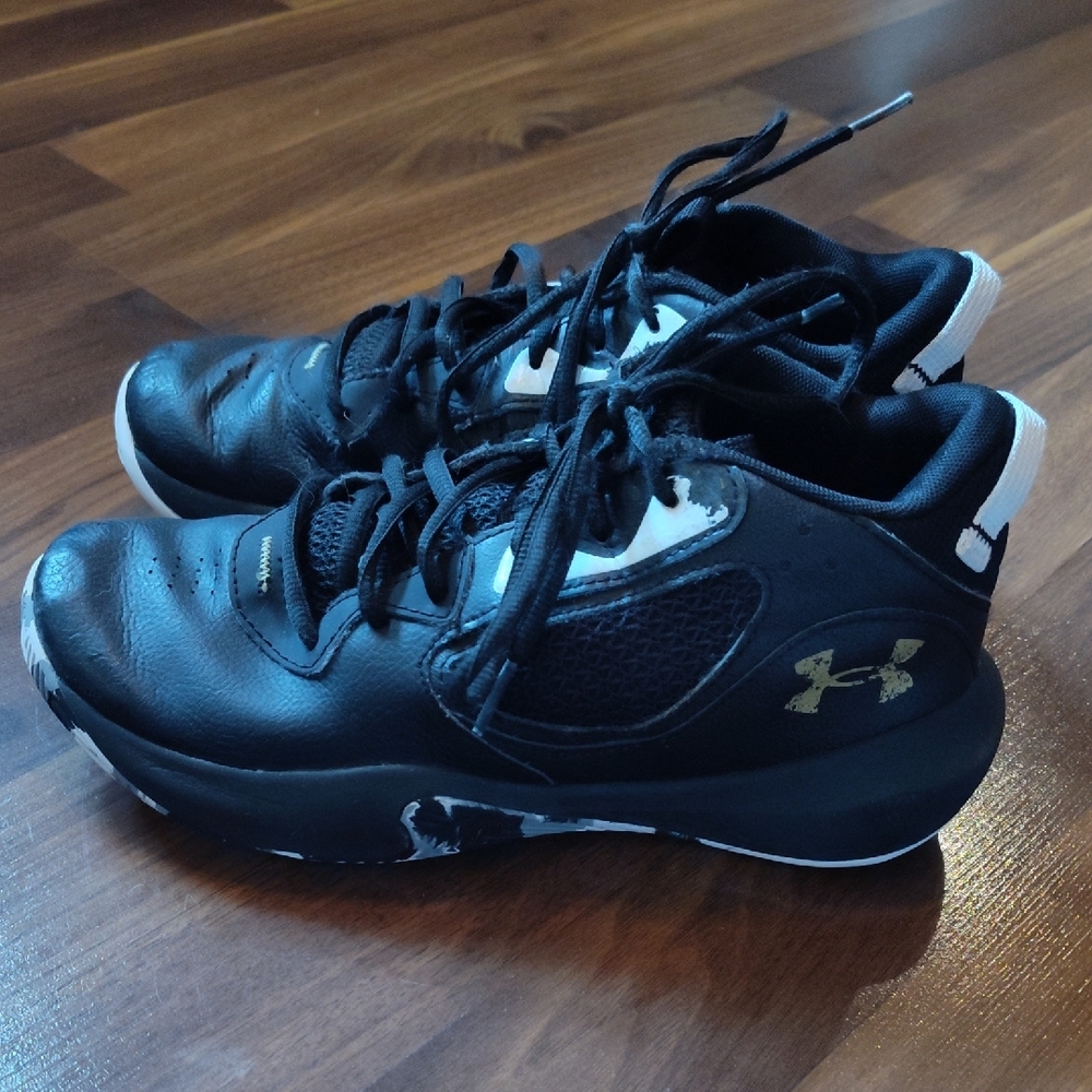 Under Armour Black Athletic Shoes